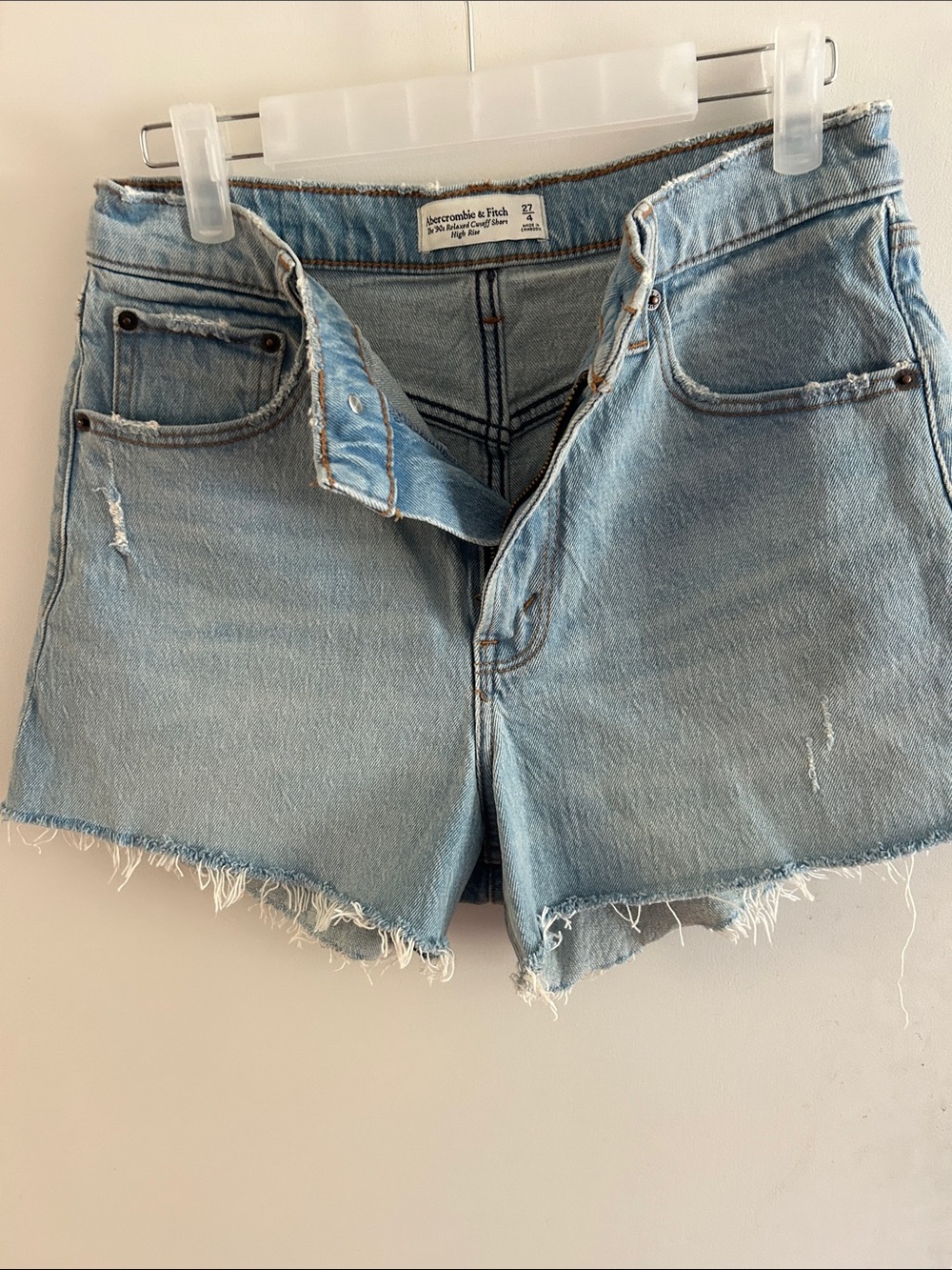 Abercrombie & Fitch Light Blue Distressed Denim Cutoff Shorts 90s relaxed